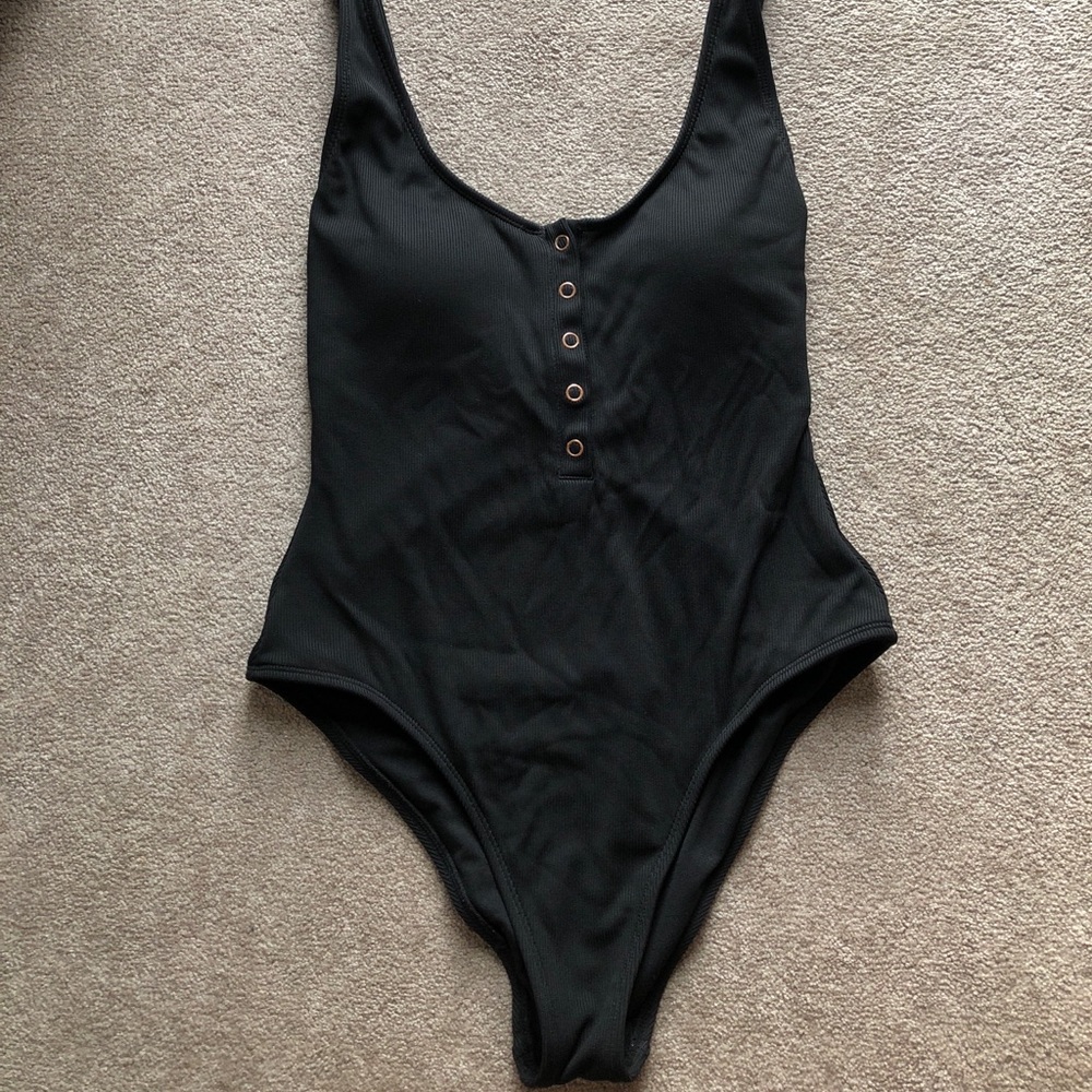 LA hearts one piece swimsuit ❤️